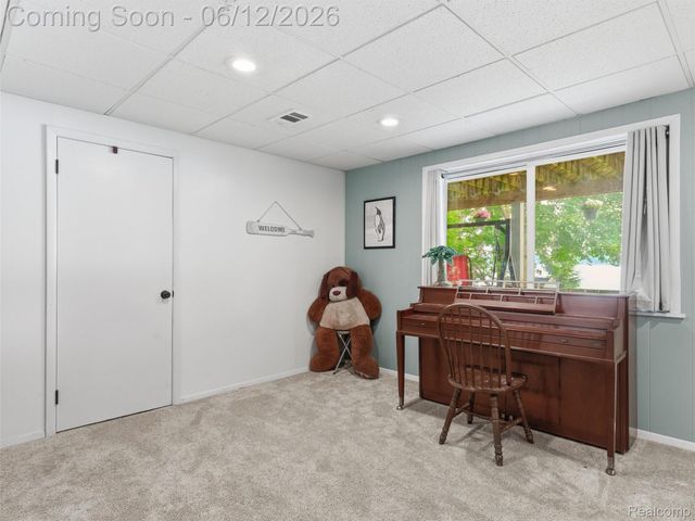 258 Lakeside Drive, Howell, MI 48843