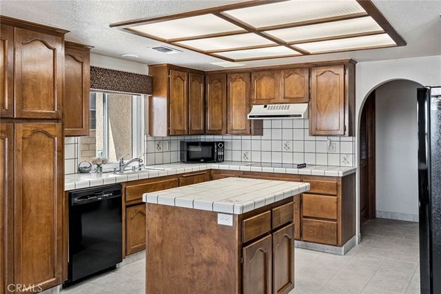 27263 Lakeview, Helendale, CA 92342