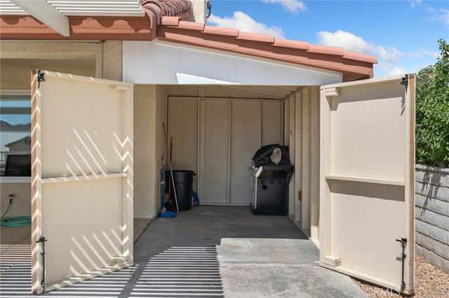 27263 Lakeview, Helendale, CA 92342