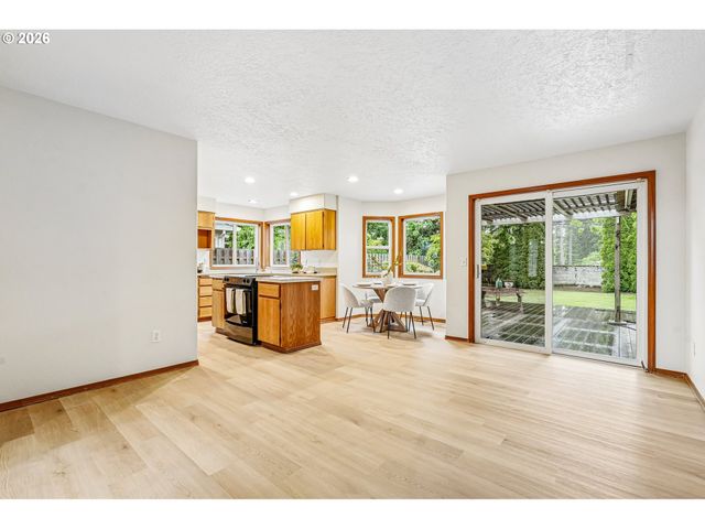 3231 Ne 1ST Pl, Hillsboro, OR 97124