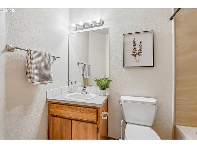3231 Ne 1ST Pl, Hillsboro, OR 97124
