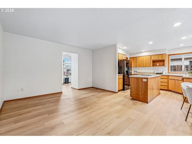 3231 Ne 1ST Pl, Hillsboro, OR 97124