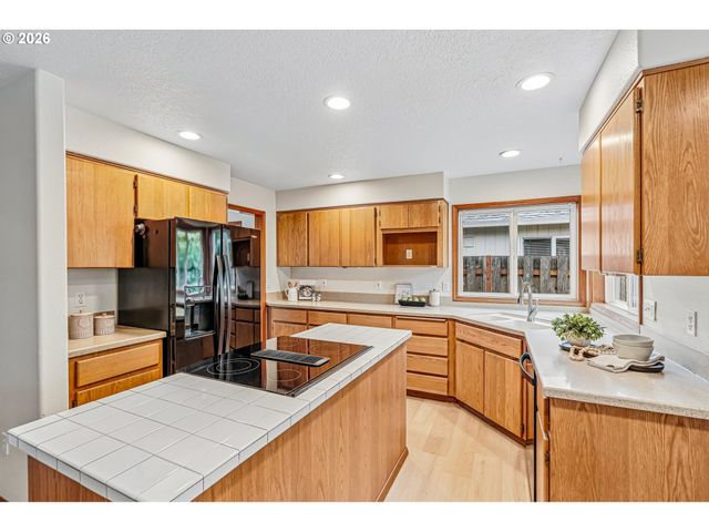 3231 Ne 1ST Pl, Hillsboro, OR 97124