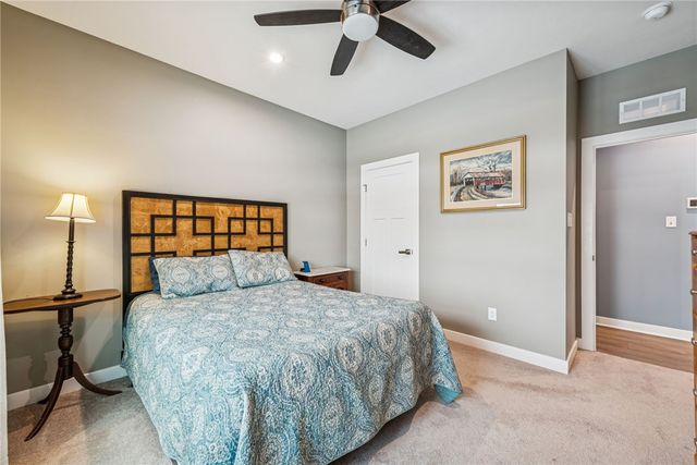 133 Lindana Ct, Ohio Twp, PA 15143