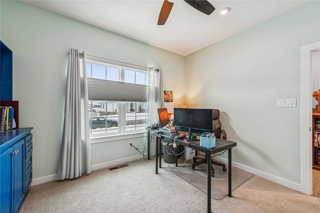 133 Lindana Ct, Ohio Twp, PA 15143