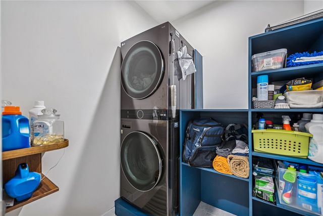 133 Lindana Ct, Ohio Twp, PA 15143