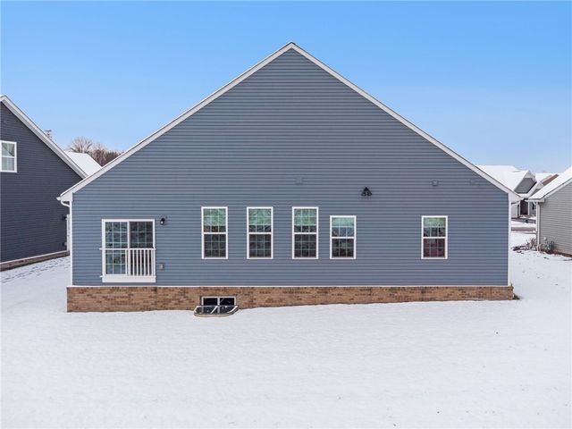 133 Lindana Ct, Ohio Twp, PA 15143