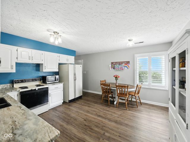 856 Cypress N, Greenwood, IN 46143