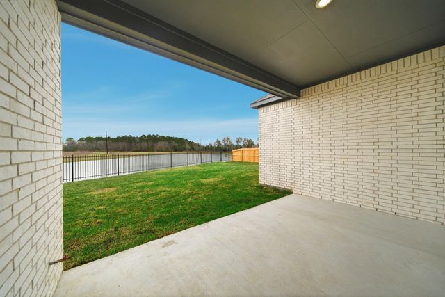 1608 Elm Court, Angleton, TX 77515