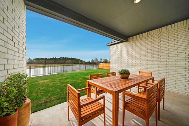 1608 Elm Court, Angleton, TX 77515