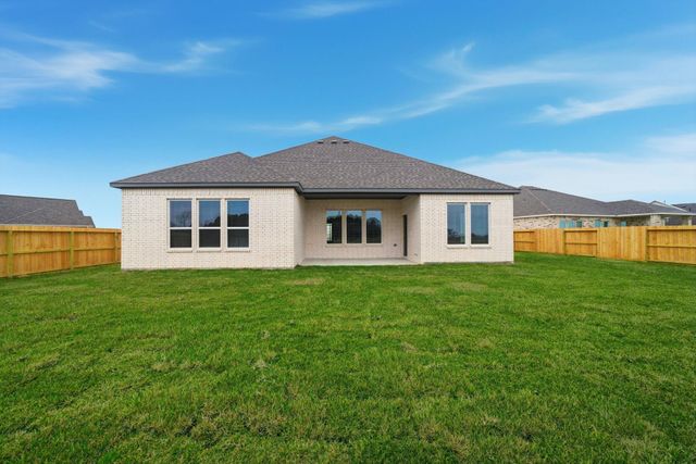 1608 Elm Court, Angleton, TX 77515