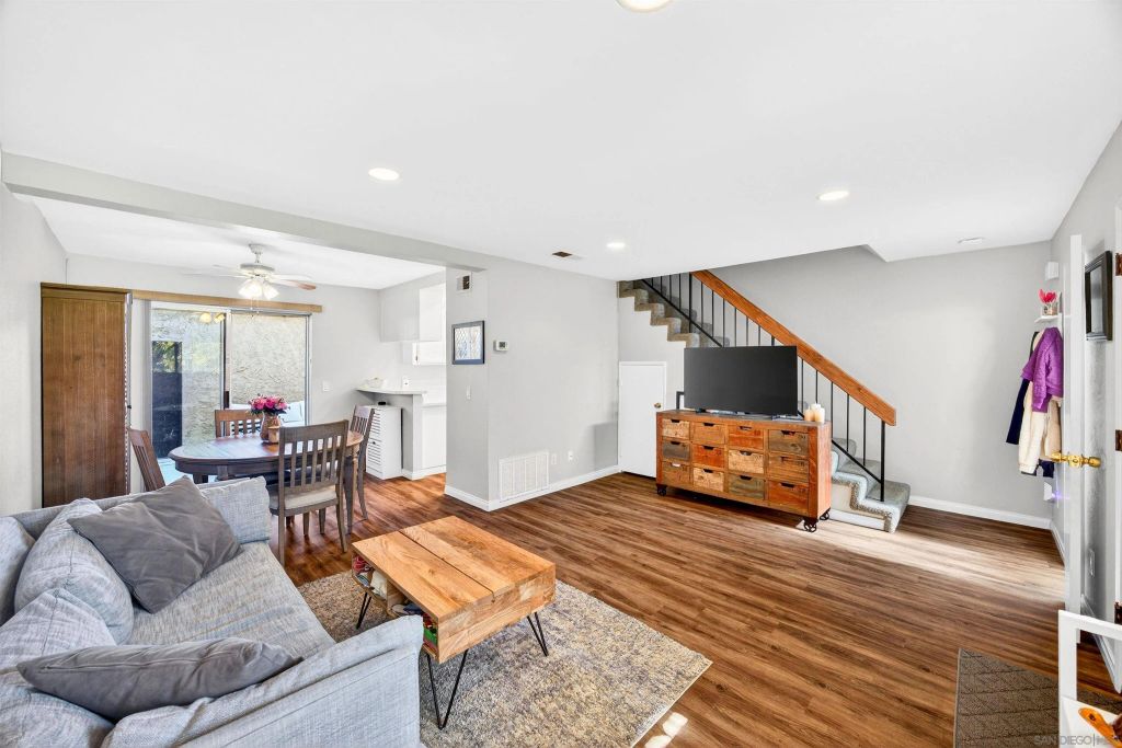 736 N Mollison Ave D, El Cajon, CA 92021