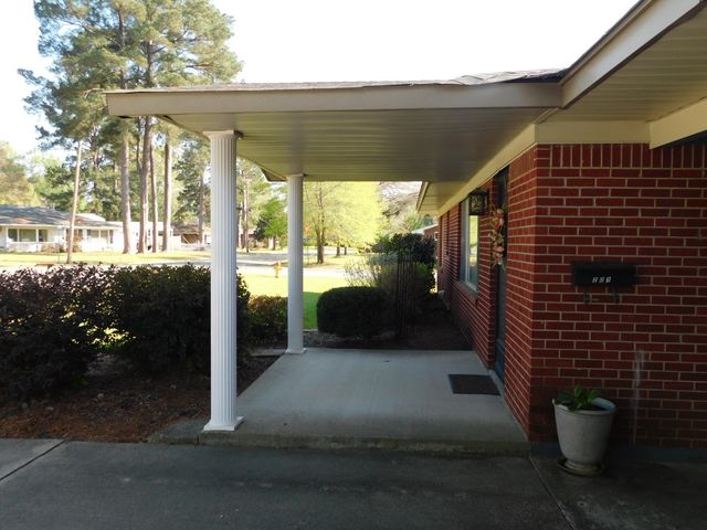 201 NE 8th Street, Springhill, LA 71075