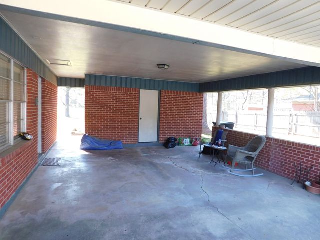 201 NE 8th Street, Springhill, LA 71075