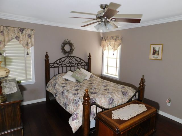 201 NE 8th Street, Springhill, LA 71075