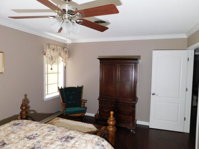 201 NE 8th Street, Springhill, LA 71075