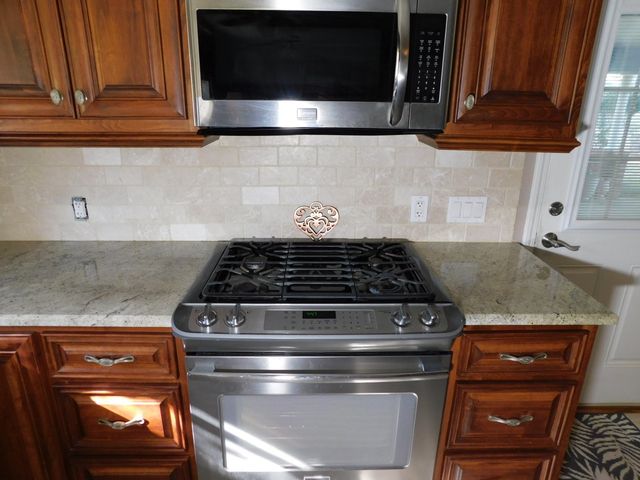 201 NE 8th Street, Springhill, LA 71075