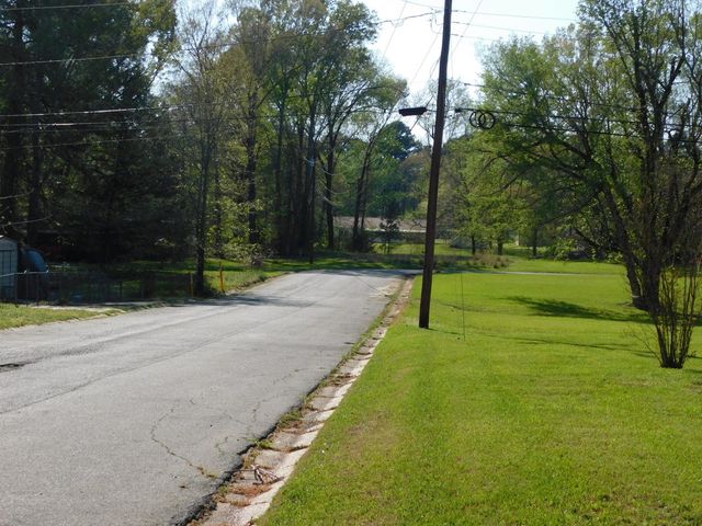 201 NE 8th Street, Springhill, LA 71075