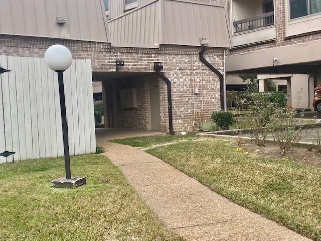 2211 S Braeswood Boulevard 21G, Houston, TX 77030