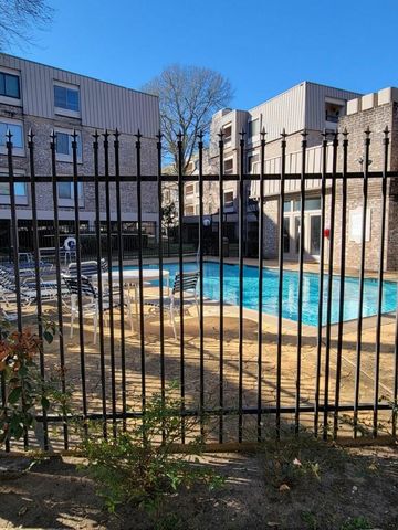 2211 S Braeswood Boulevard 21G, Houston, TX 77030