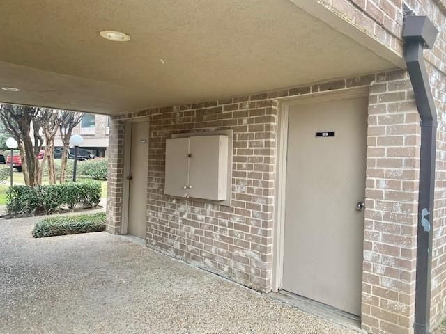 2211 S Braeswood Boulevard 21G, Houston, TX 77030