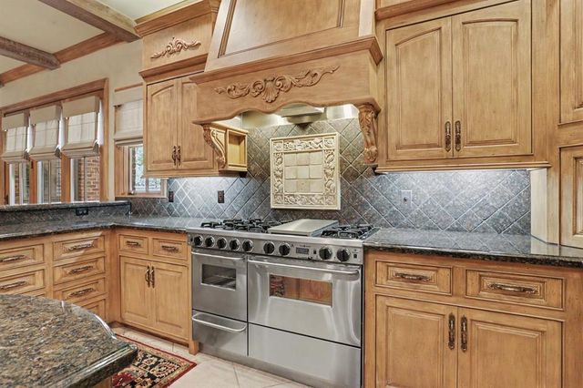 5809 Mistletoe Court, Oklahoma City, OK 73142