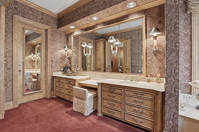 5809 Mistletoe Court, Oklahoma City, OK 73142