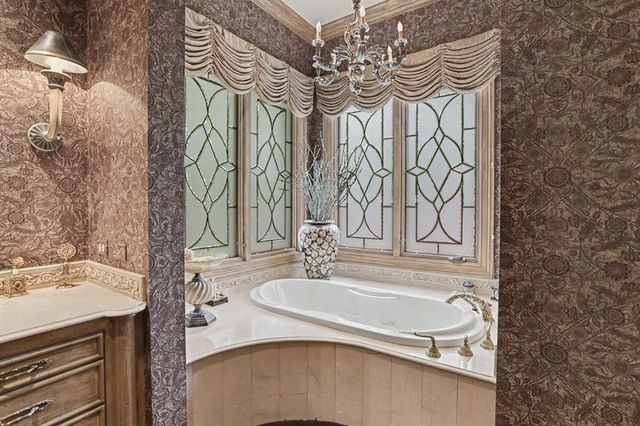 5809 Mistletoe Court, Oklahoma City, OK 73142