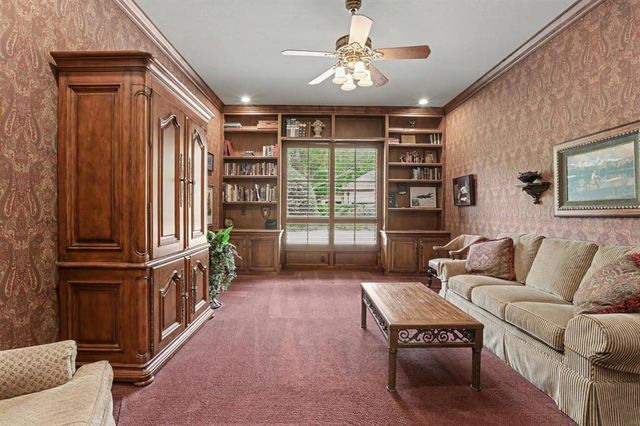 5809 Mistletoe Court, Oklahoma City, OK 73142