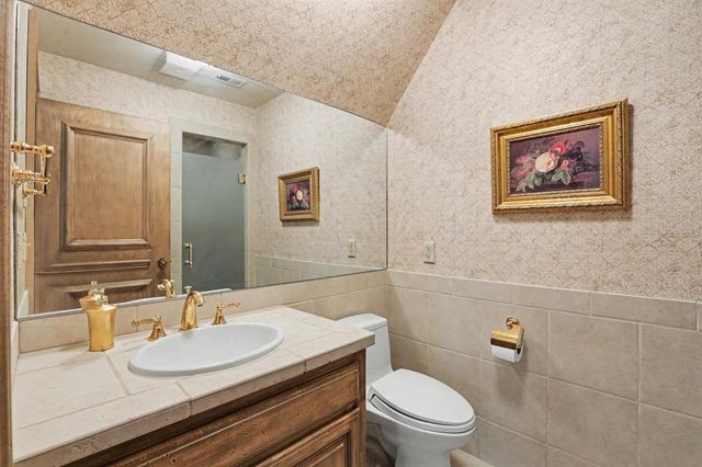 5809 Mistletoe Court, Oklahoma City, OK 73142