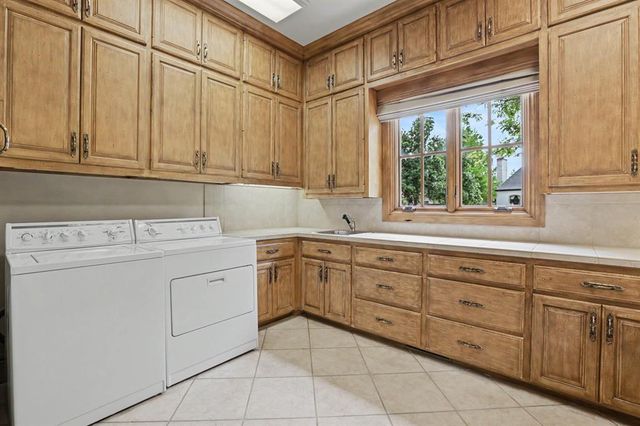 5809 Mistletoe Court, Oklahoma City, OK 73142