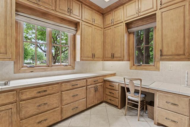 5809 Mistletoe Court, Oklahoma City, OK 73142