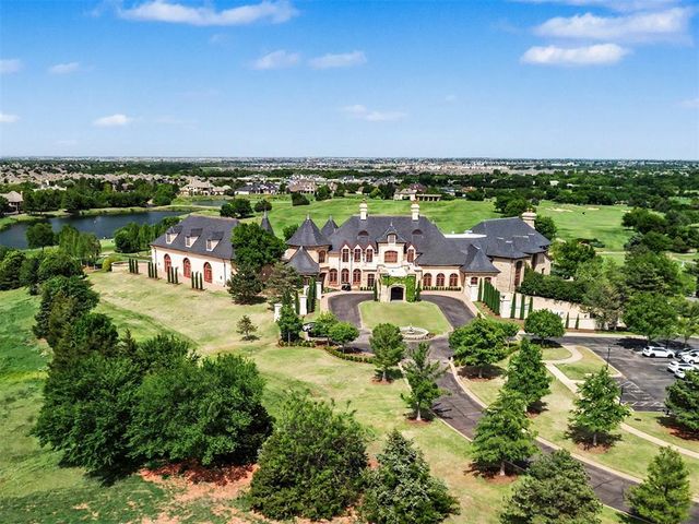 5809 Mistletoe Court, Oklahoma City, OK 73142