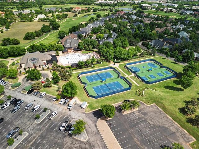 5809 Mistletoe Court, Oklahoma City, OK 73142