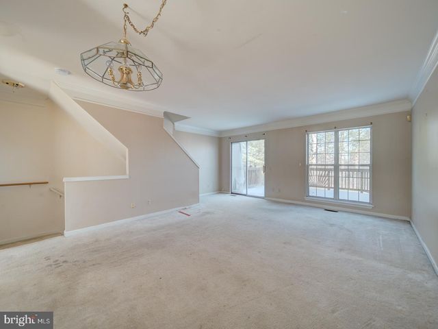 1912 BEEGEE CT, Woodbridge, VA 22192