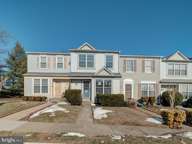 1912 BEEGEE CT, Woodbridge, VA 22192