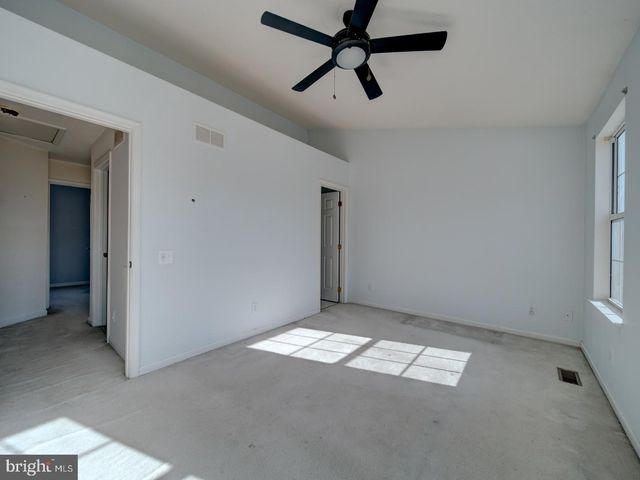 1912 BEEGEE CT, Woodbridge, VA 22192