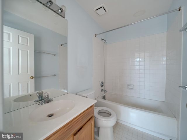 1912 BEEGEE CT, Woodbridge, VA 22192