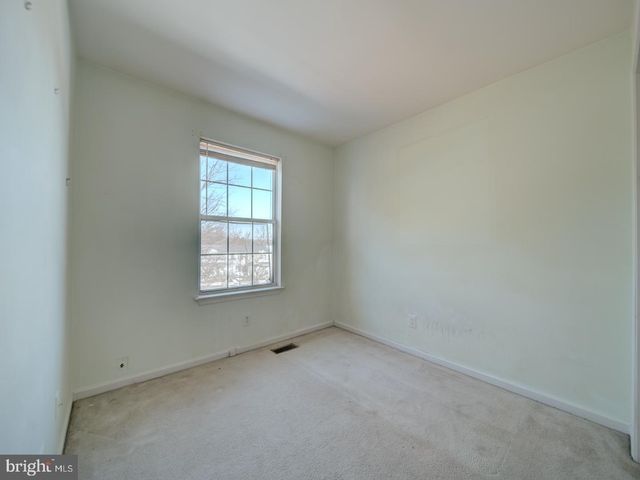 1912 BEEGEE CT, Woodbridge, VA 22192