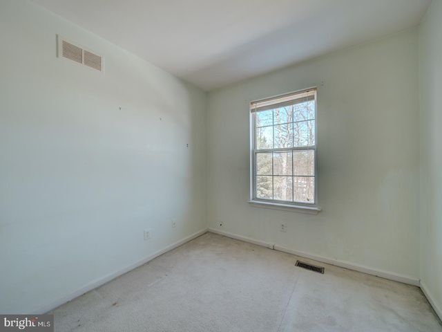 1912 BEEGEE CT, Woodbridge, VA 22192