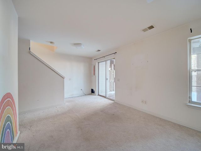 1912 BEEGEE CT, Woodbridge, VA 22192