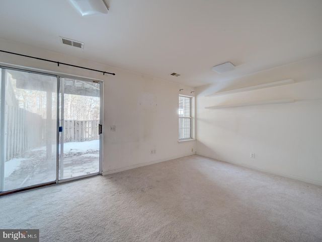 1912 BEEGEE CT, Woodbridge, VA 22192