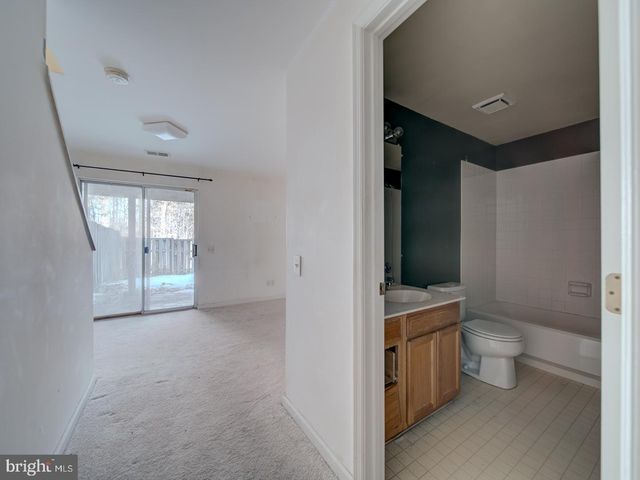 1912 BEEGEE CT, Woodbridge, VA 22192