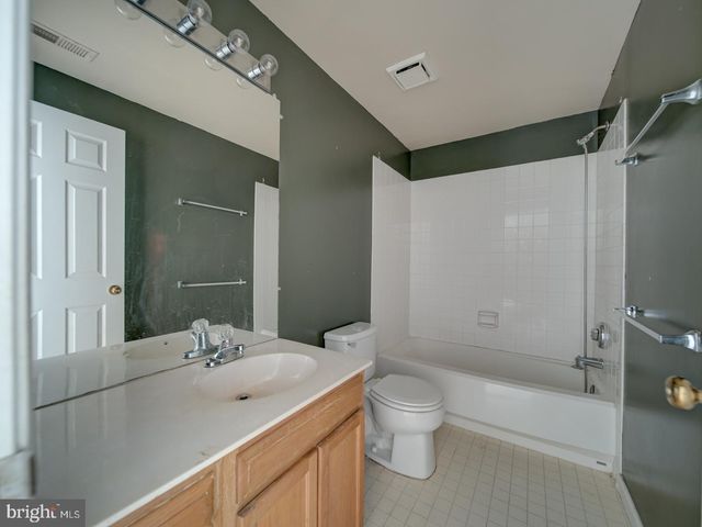 1912 BEEGEE CT, Woodbridge, VA 22192