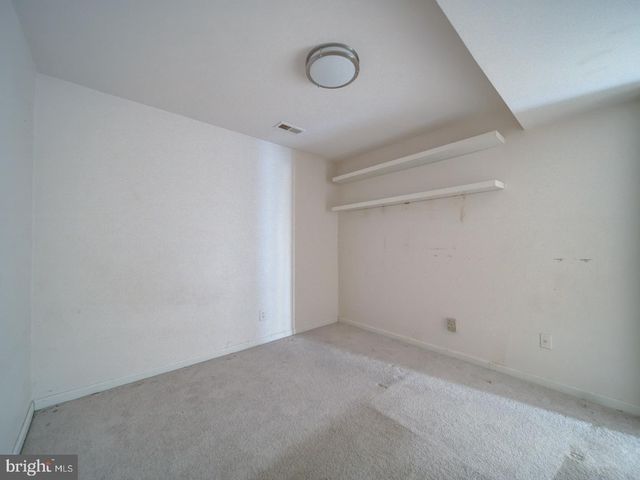 1912 BEEGEE CT, Woodbridge, VA 22192