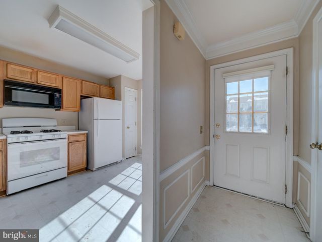 1912 BEEGEE CT, Woodbridge, VA 22192