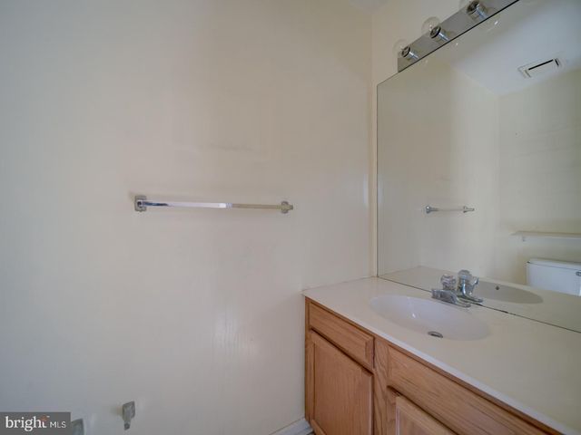 1912 BEEGEE CT, Woodbridge, VA 22192