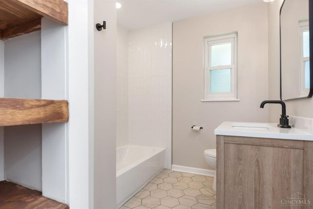 1016 Glen Este Lane, Union Twp, OH 45103