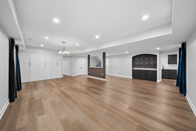 1321 N Webster Street, Naperville, IL 60563
