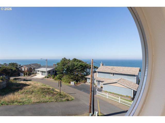 2260 Sw BARD Rd, Lincoln City, OR 97367